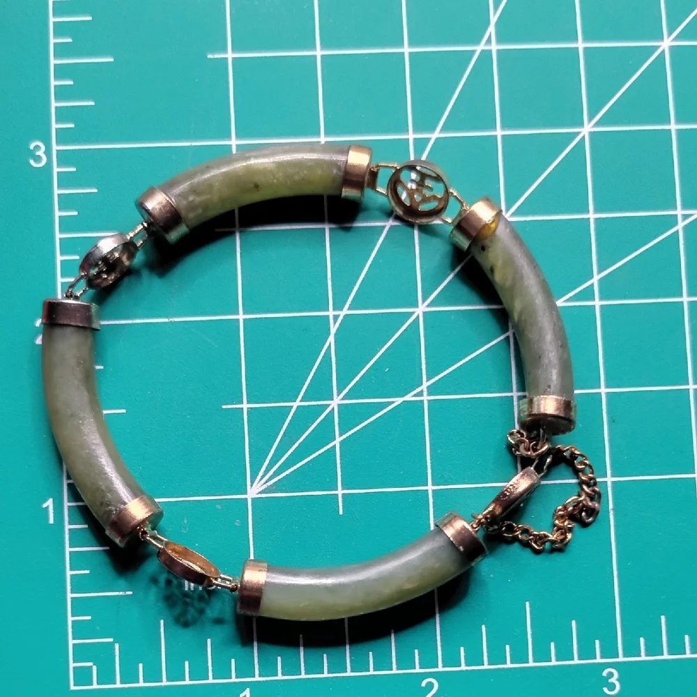 Green and Gold Tone, Jade And Quartz, Jewelry Set. Four Piece. - Picture 3 of 9